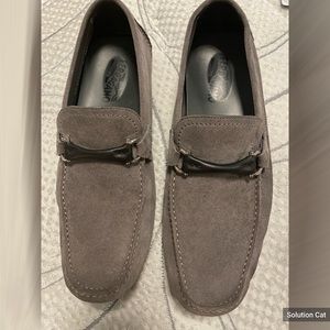 100% Authentic Mens Salvatore Ferragamo Grey Suede Grand Prix Drivers